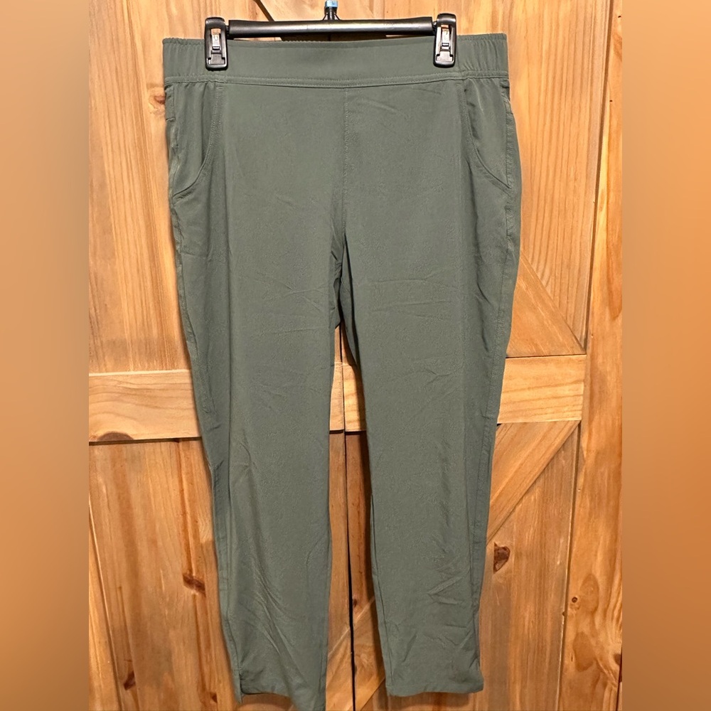 Eddie Bauer Women's Cropped Athletic Pants
